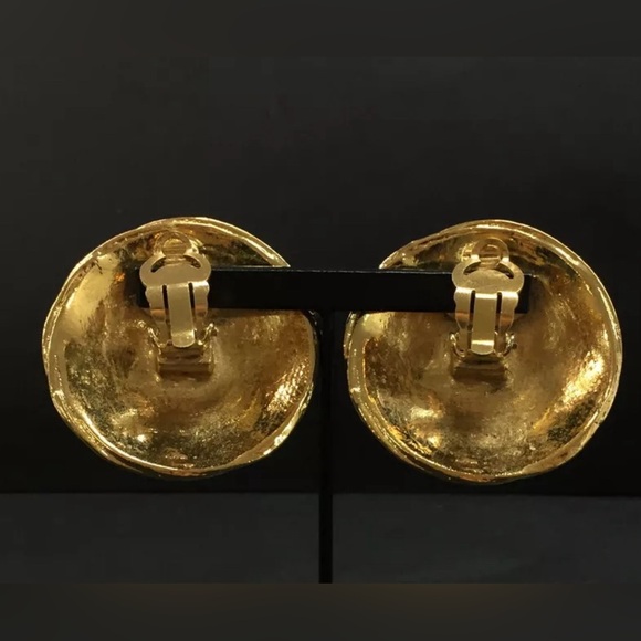 CHANEL CC Logo Gold Tone Earrings - Picture 4 of 8